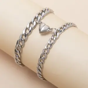 Magnet Couple Bracelets 2-Piece Set — Heart Attraction Charm