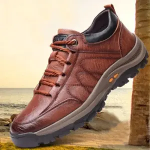 Lightweight Mountaineering Sneakers — Men's