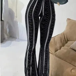 Casual Pants — Women's