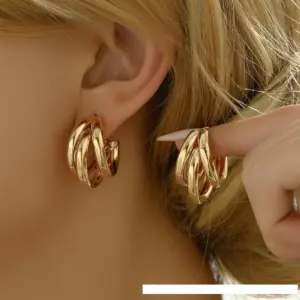 Vintage Geometric Hoop Earrings — Gold-Tone, Women's